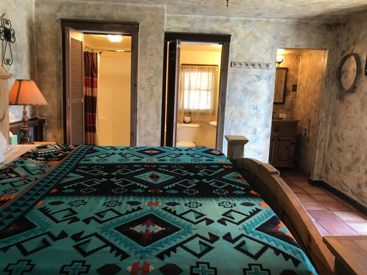 Hotel Kitsmiller On Main Fredericksburg Zewnętrze zdjęcie