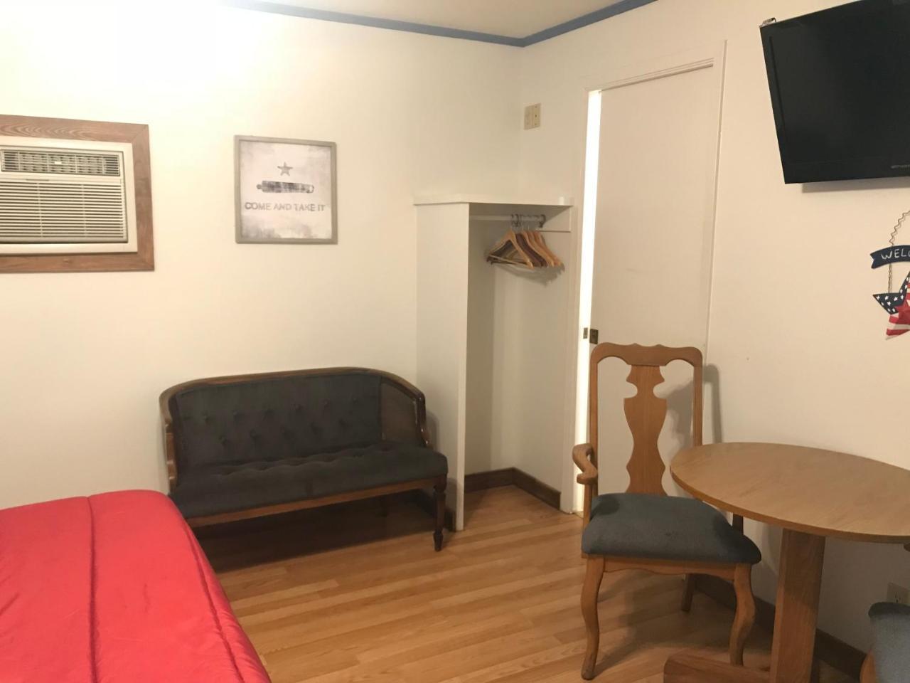 Hotel Kitsmiller On Main Fredericksburg Zewnętrze zdjęcie